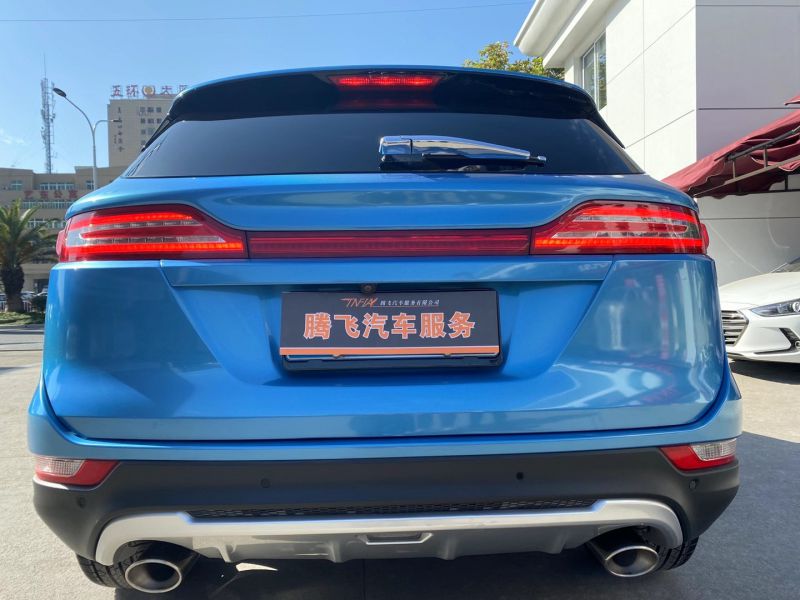 林肯 七彩镭射蓝改色膜施工案例